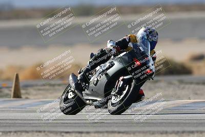 media/Nov-16-2025-Race Pace (Sun) [[8c5fa54630]]/Non Verified Riders (1st 20 Minutes)/1-Turn 14 (10am)/